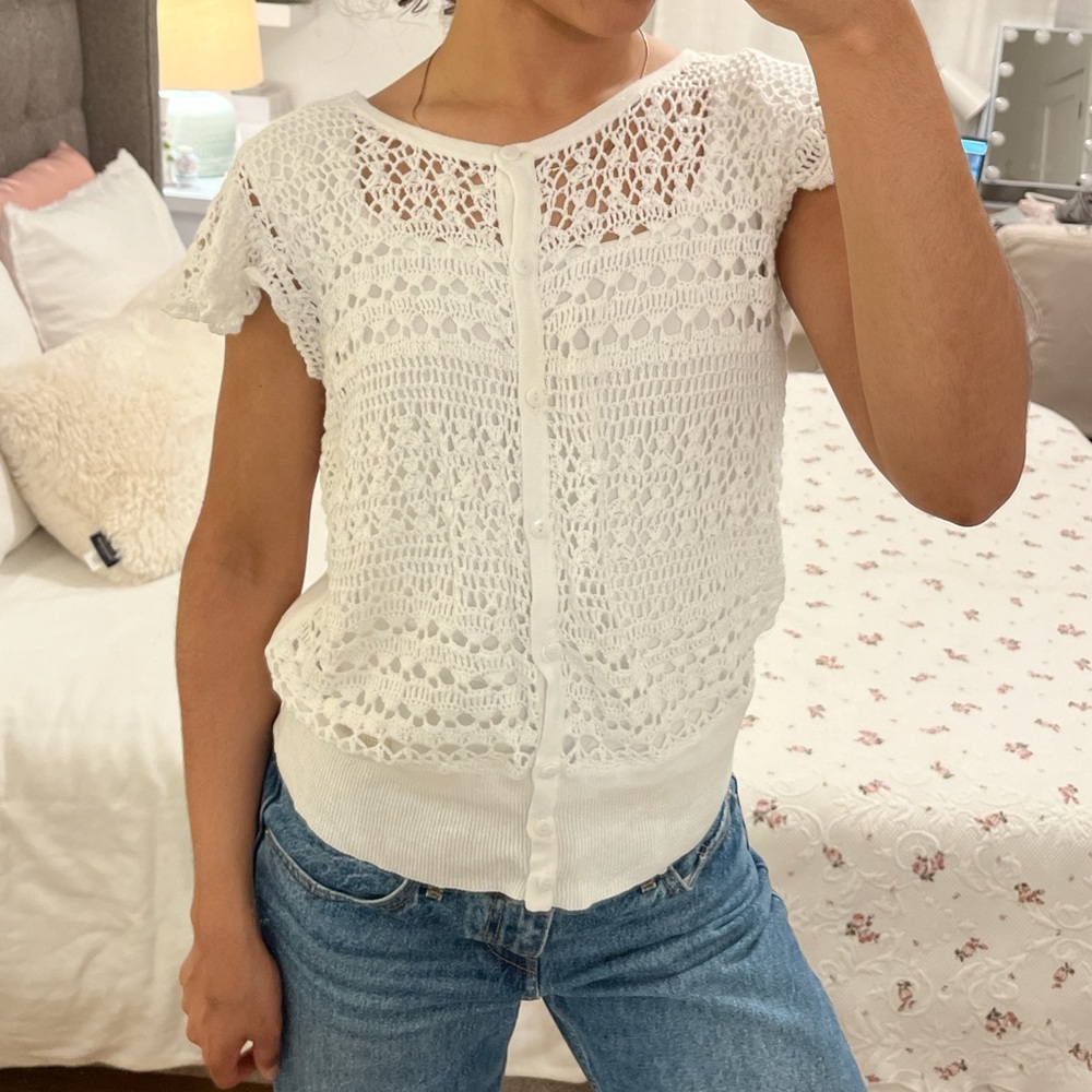 Chadwicks White Cropped Cap Sleeve Blouse
